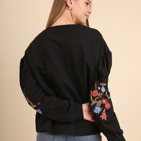 Embroidered puff sleeve oversized long sleeve tee - Picture 3 of 5